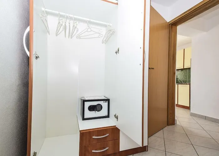 Апартаменты Drage 17392a Пакоштане